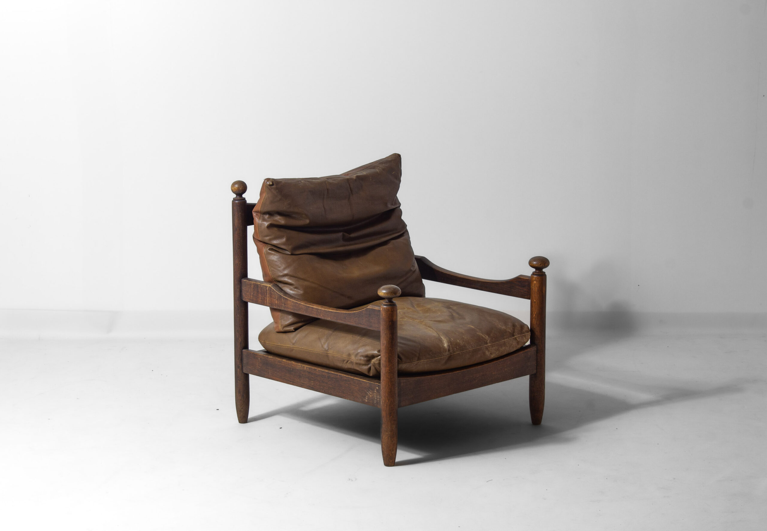 French 1950s lounge chair