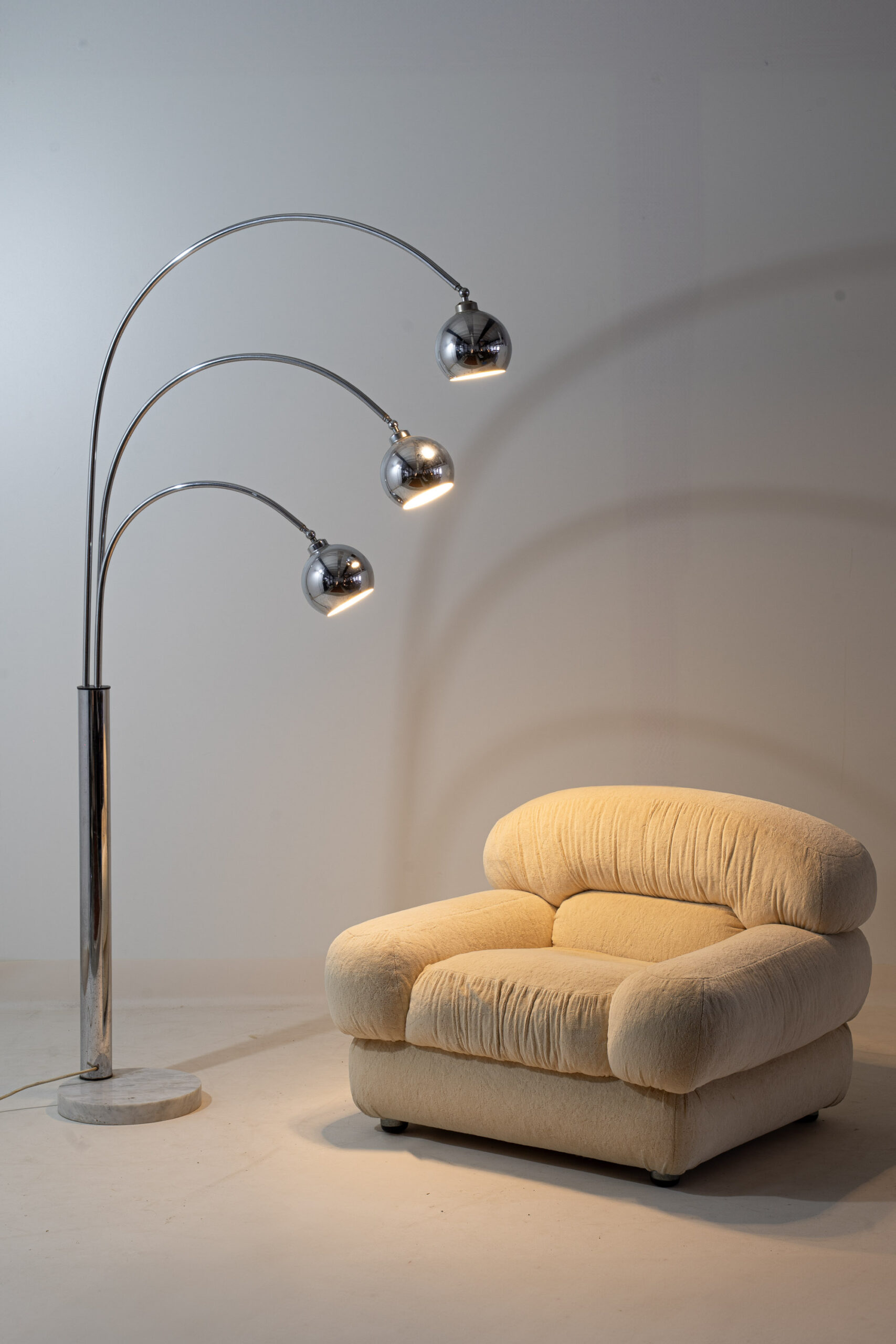 Arc lamp by Regianni